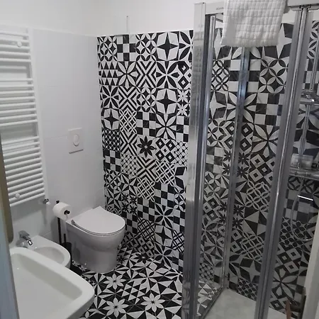 Il Glicine 2 Frühstückspension 3*