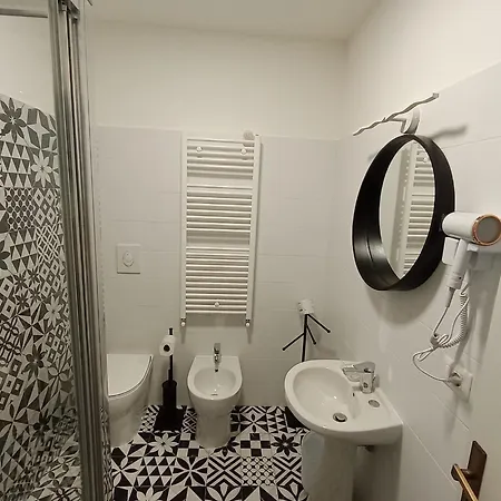 Il Glicine 2 Frühstückspension 3*